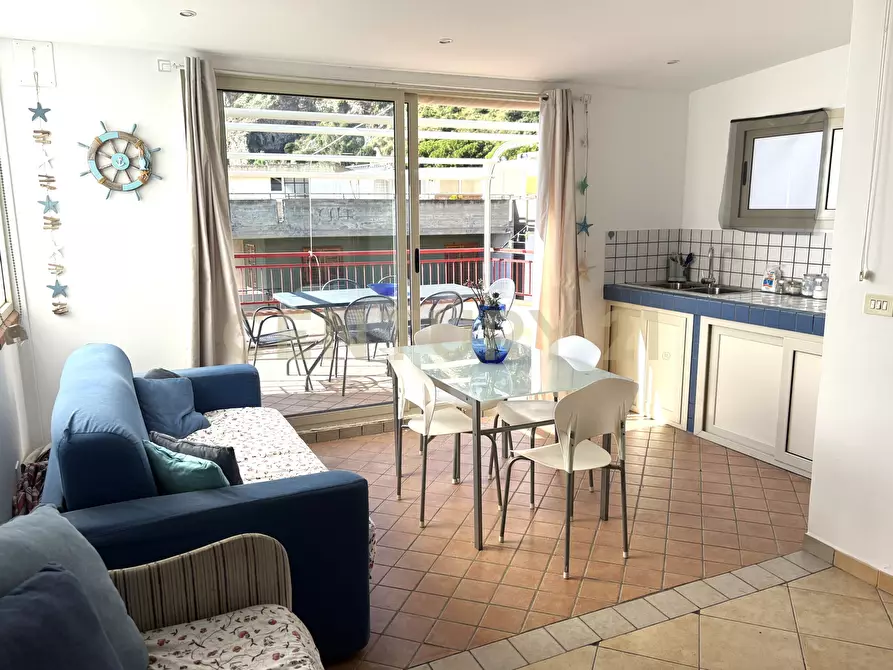 Immagine 1 di Attico in vendita  in Via dei Normanni 2 a Sant'alessio Siculo