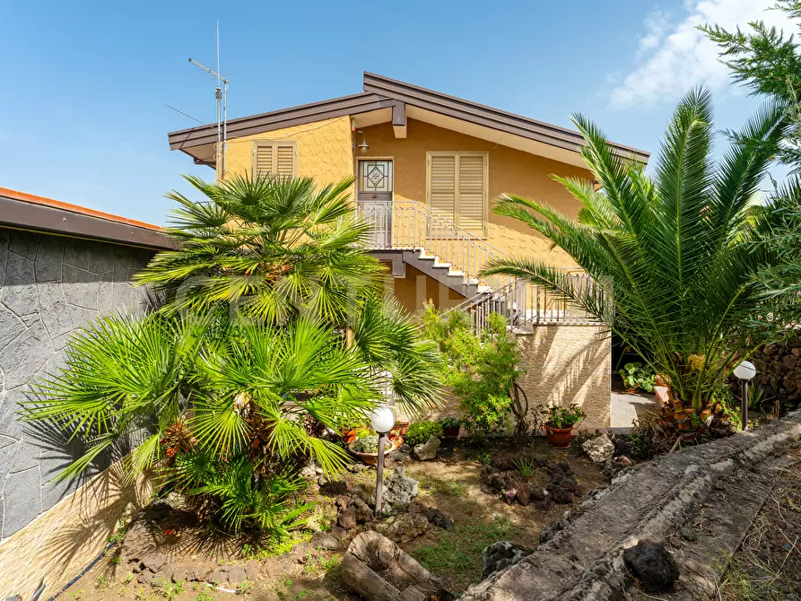 Immagine 23 di Villa in vendita  in Strada Provinciale 158 a Biancavilla