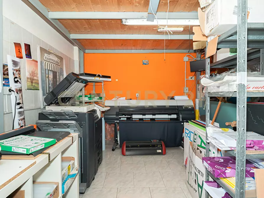 Immagine 15 di Attività commerciale in vendita  in Via Giovanni Guglielmino 62 a Tremestieri Etneo