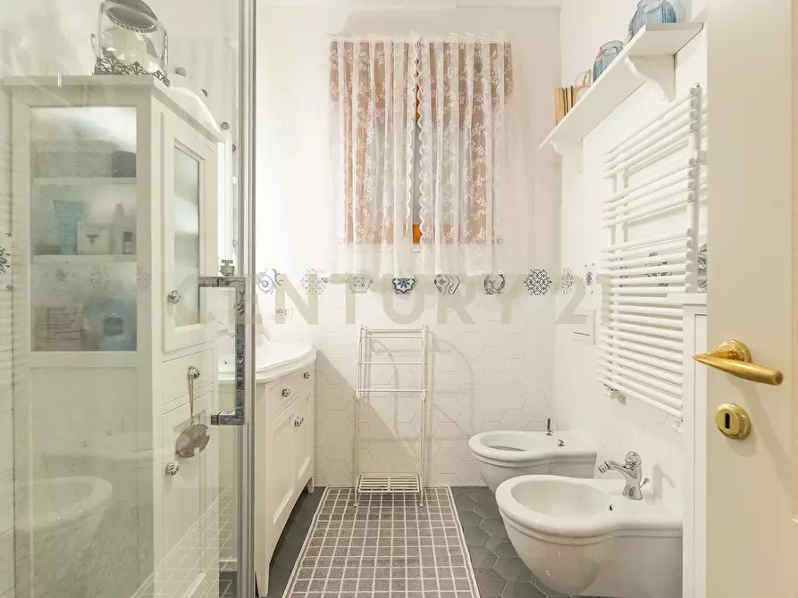 Immagine 23 di Quadrilocale in vendita  in Via Moggio Udinese 28 a Roma