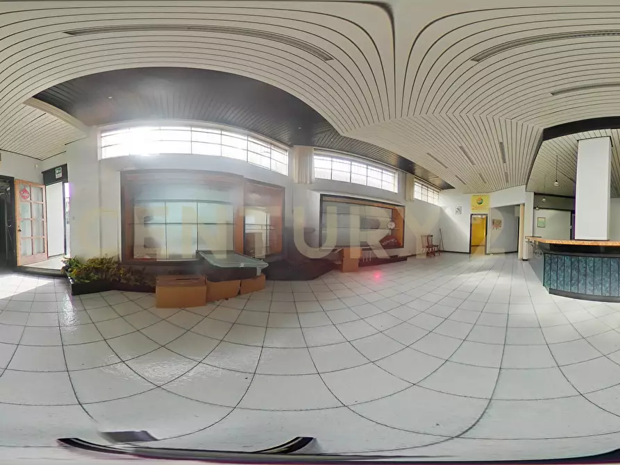 Immagine 41 di Magazzino in vendita  in Via Convento del Carmine 6 a Tremestieri Etneo