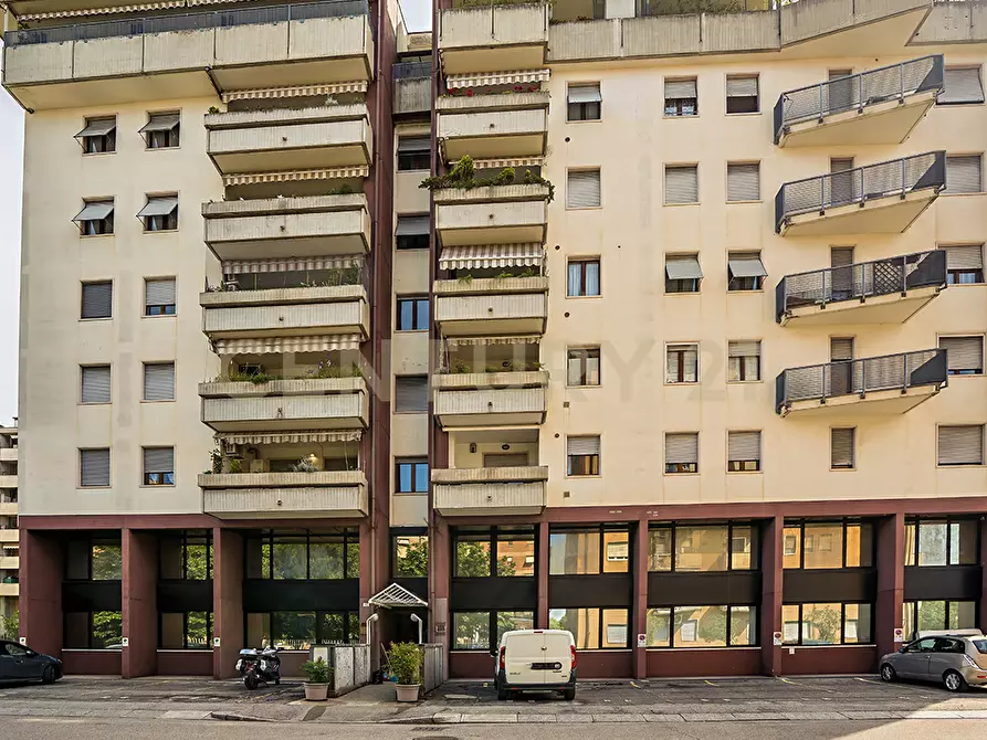Immagine 7 di Ufficio in vendita  in Via Adriano Cristofoli 40 a Verona