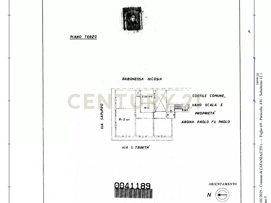 Immagine 48 di Quadrilocale in vendita  in Via Santissima Trinità 71 a Catania