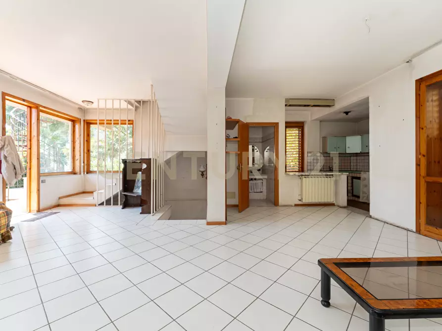 Immagine 15 di Villa in vendita  in Via dei Ciclopi 71 a Aci Catena