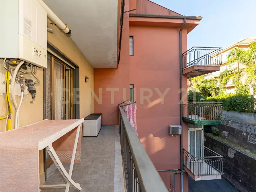 Immagine 17 di Bilocale in vendita  in Via dei Ciclopi 160 a Aci Catena