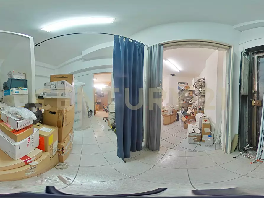 Immagine 40 di Pentalocale in vendita  in Via Pietra dell'Ova 396396 a Tremestieri Etneo