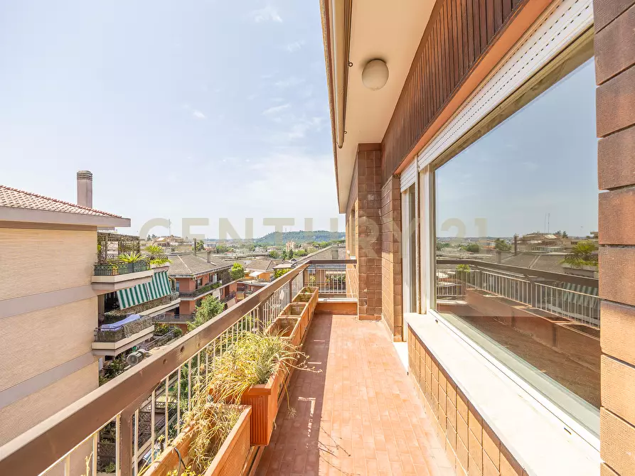 Immagine 8 di Trilocale in vendita  in Via Bevagna 56 a Roma