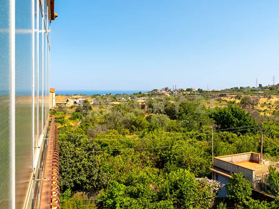 Immagine 40 di Trilocale in vendita  in Via San Nicolò 134 a Aci Catena