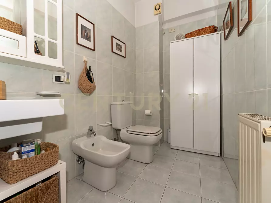 Immagine 43 di Quadrilocale in vendita  in Viale Giuseppe Lainò 7 a Catania