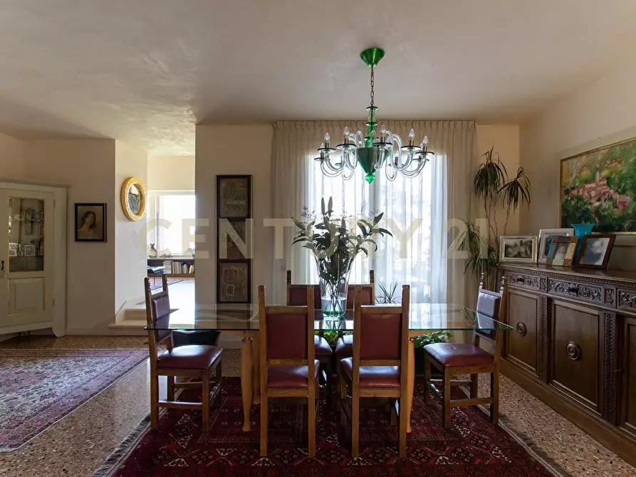 Immagine 8 di Casa indipendente in vendita  a Arzignano