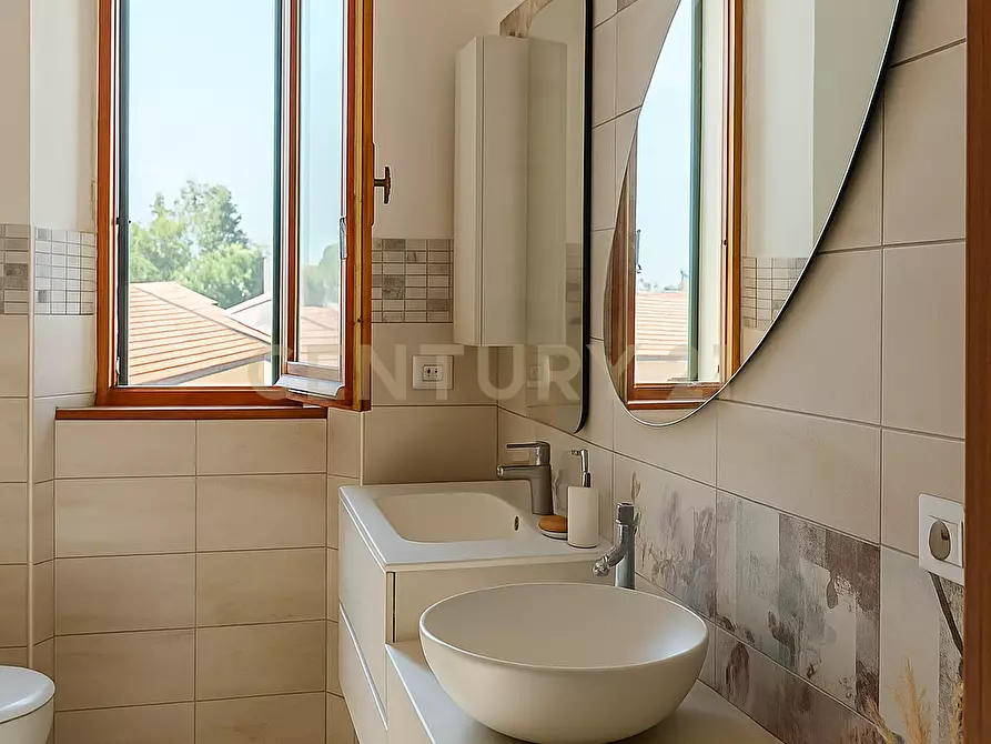 Immagine 19 di Pentalocale in vendita  in via primo maggio 24 a Abbadia San Salvatore