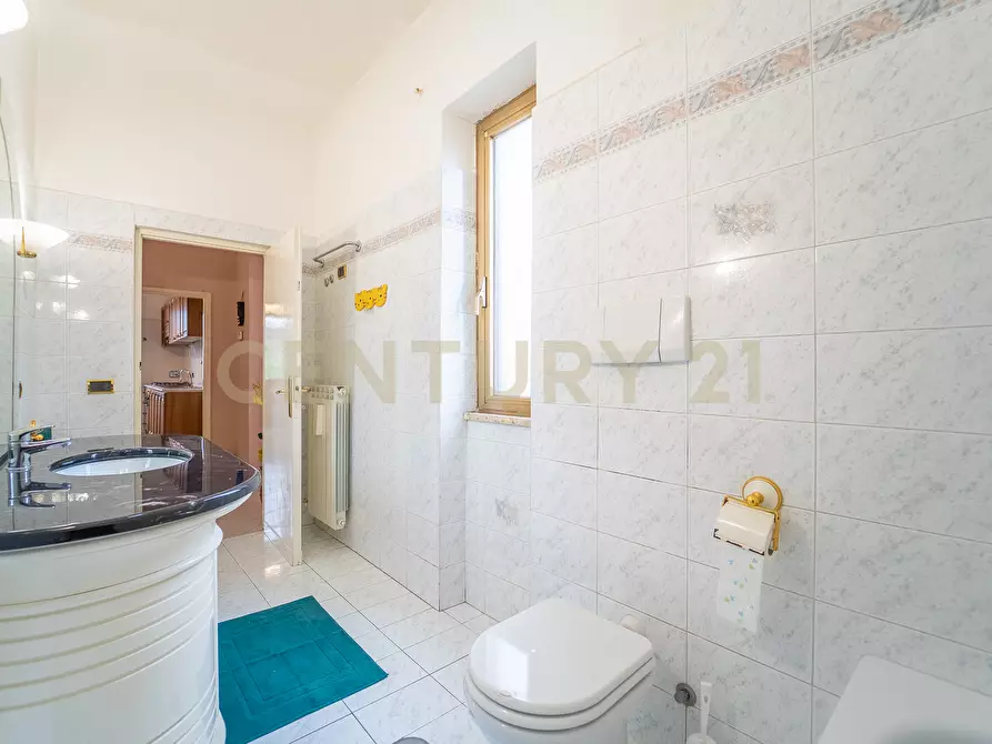 Immagine 24 di Pentalocale in vendita  in Via Due Giugno 66 a Fonte Nuova