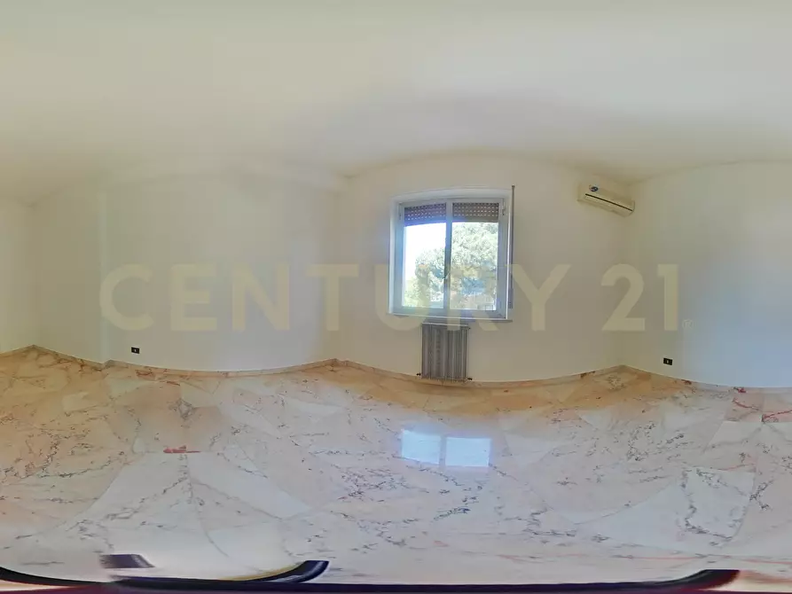 Immagine 47 di Pentalocale in affitto  in Viale Lorenzo Bolano 45 a Catania