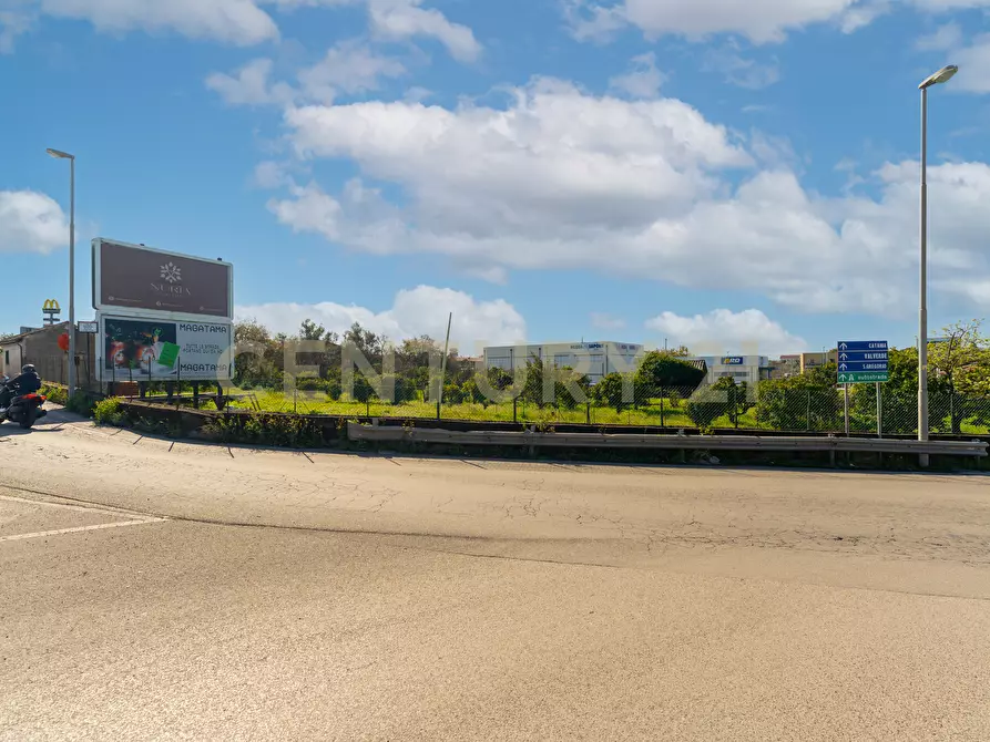 Immagine 34 di Terreno industriale in vendita  in Viale Andrea Doria 2 a San Giovanni La Punta