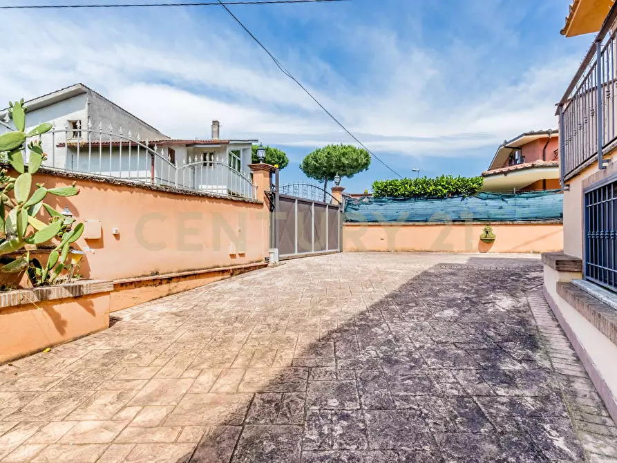 Immagine 31 di Villa in vendita  in VIA NAPOLI a Fiano Romano