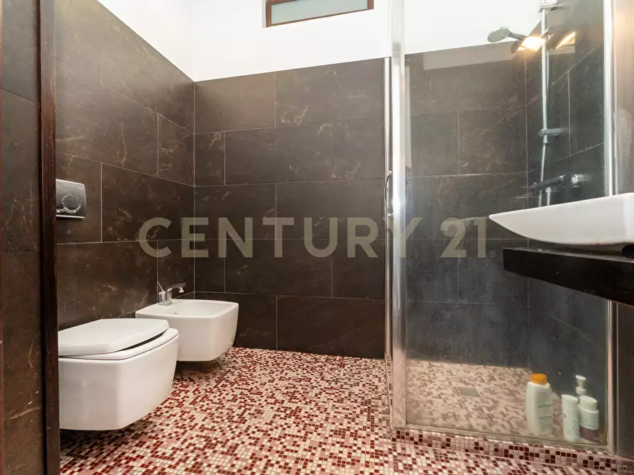 Immagine 44 di Attico in vendita  in Via Maria Gianni 85 a Catania