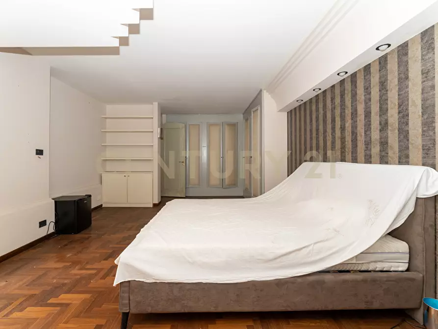 Immagine 70 di Villa in vendita  in Via Ingegnere 130 a Catania