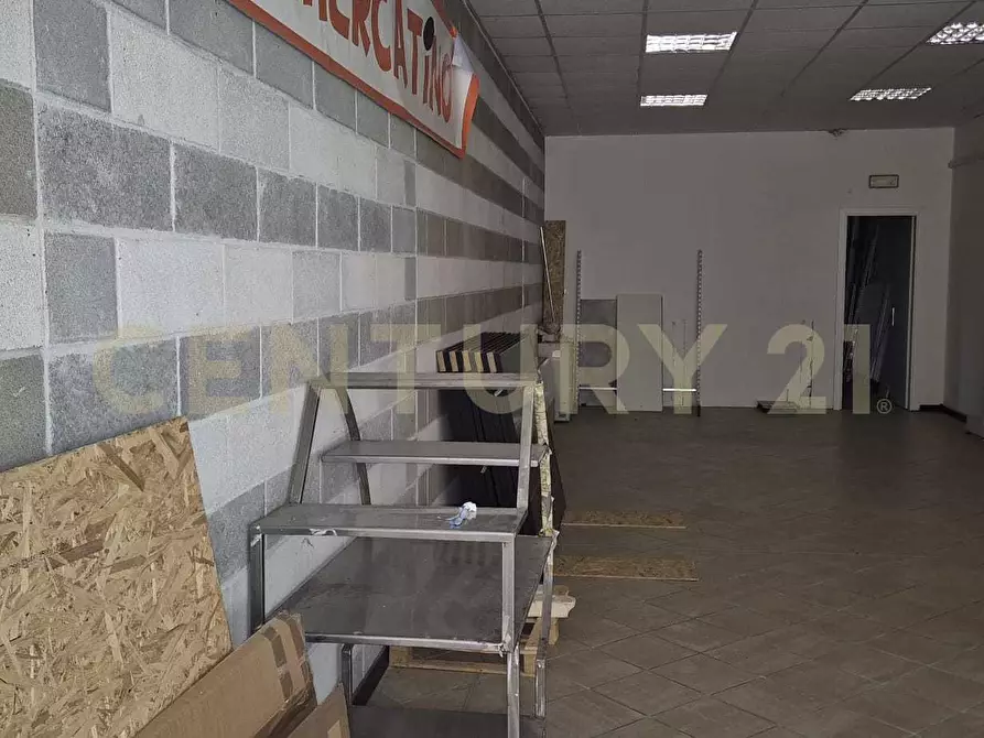 Immagine 7 di Locale commerciale in vendita  in Via Franco Borgo a Civitella Paganico