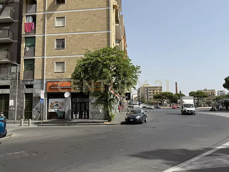 Immagine 40 di Bar / Ristorante in vendita  in Piazza Papa Giovanni XXIII 1 a Catania