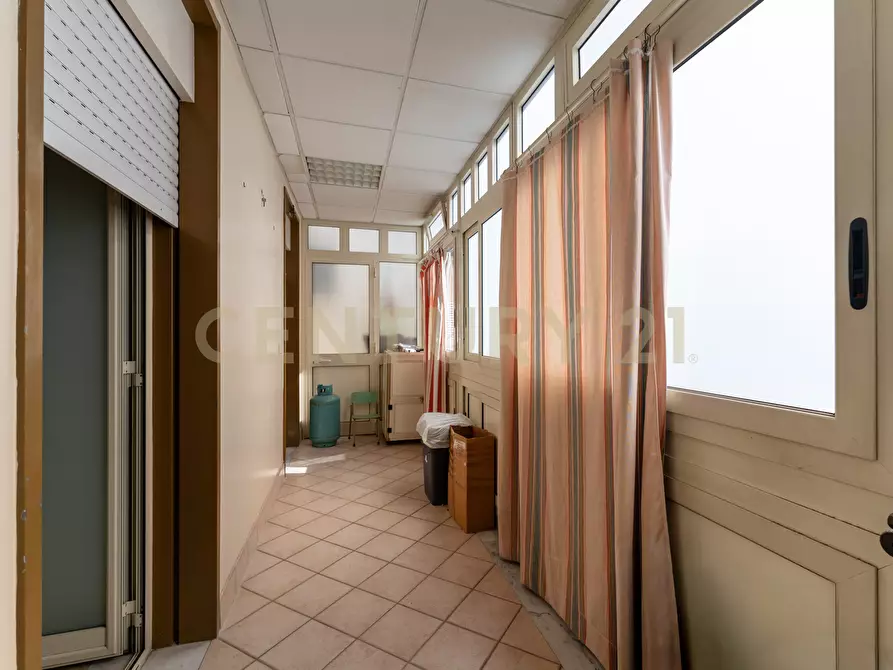 Immagine 46 di Pentalocale in vendita  in Via Giuseppe Garibaldi 179 a Catania
