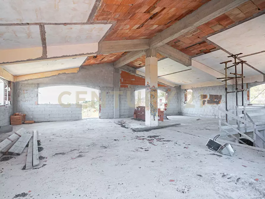 Immagine 38 di Palazzo in vendita  in Via dell'Aria snc a Pedara