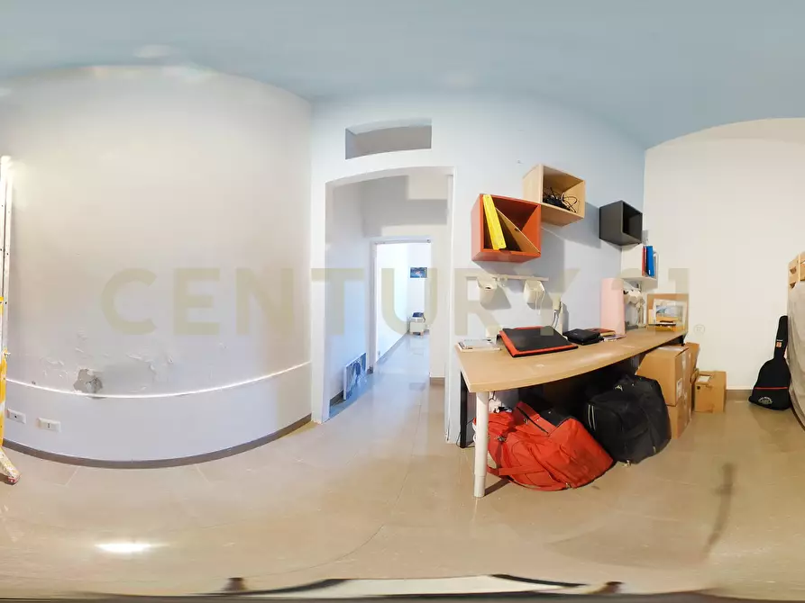 Immagine 37 di Trilocale in vendita  in Via Laurini 21 a Catania