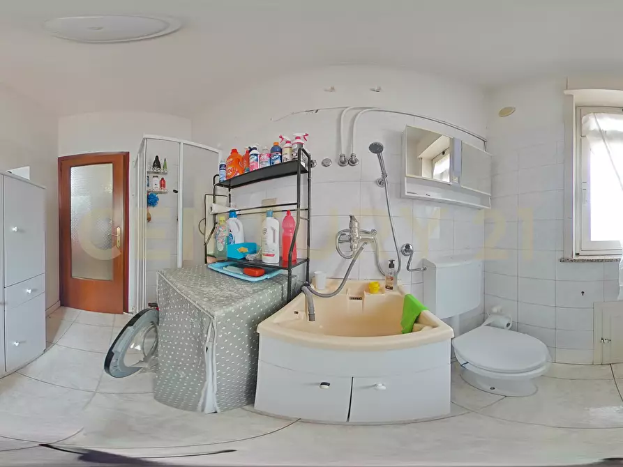 Immagine 41 di Pentalocale in vendita  in Via Goffredo Mameli 4 a Belpasso