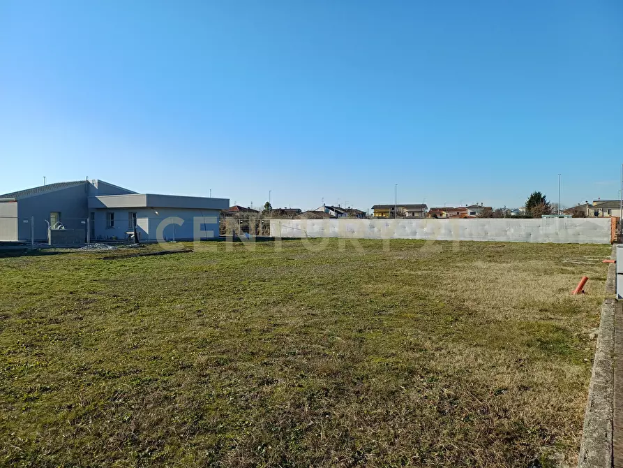 Immagine 6 di Terreno edificabile in vendita  in Via Cimitero a Castelbelforte