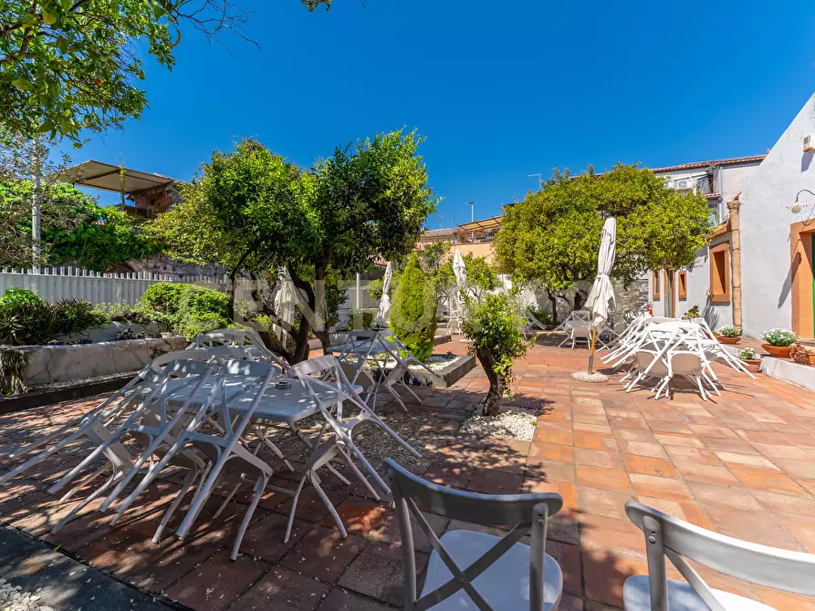 Immagine 15 di Bar / Ristorante in vendita  in Via Piave 3 a San Giovanni La Punta