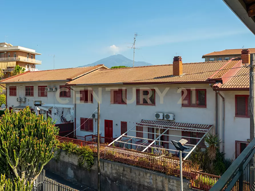Immagine 67 di Palazzo in vendita  in Via Sebastiano Catania 284 a Catania