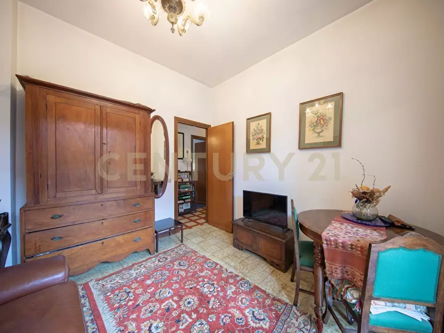 Immagine 3 di Bilocale in vendita  in Via Aurelia 301 a Roma