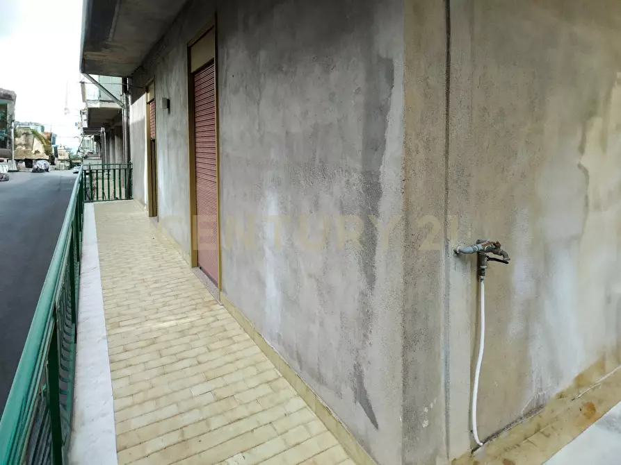 Immagine 15 di Appartamento in vendita  in Via Corinto 30 a Adrano
