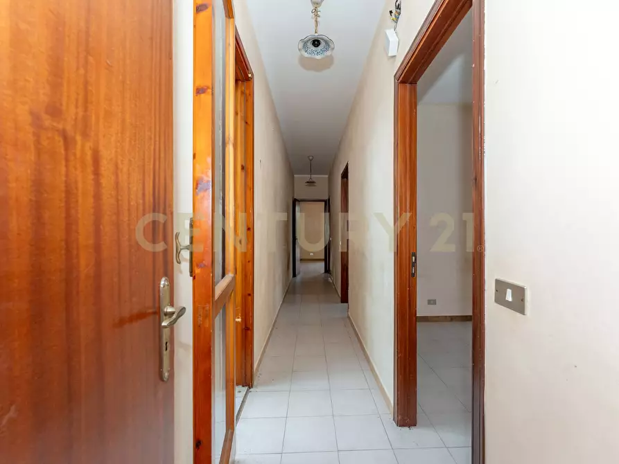 Immagine 16 di Quadrilocale in vendita  in Via Guglielmo Marconi 15 a Viagrande