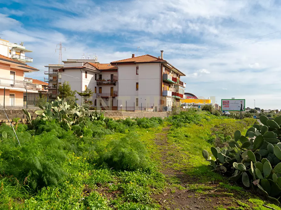 Immagine 22 di Trilocale in vendita  in via salvatore quasimodo 7 a Gravina Di Catania