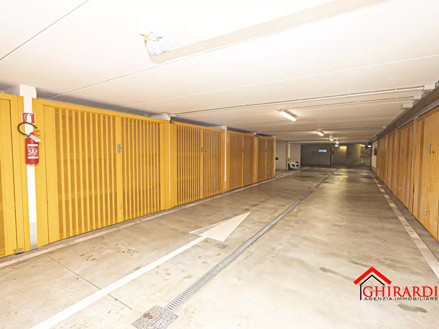Immagine 10 di Garage in vendita  in Via Emanuele Ferro a Genova