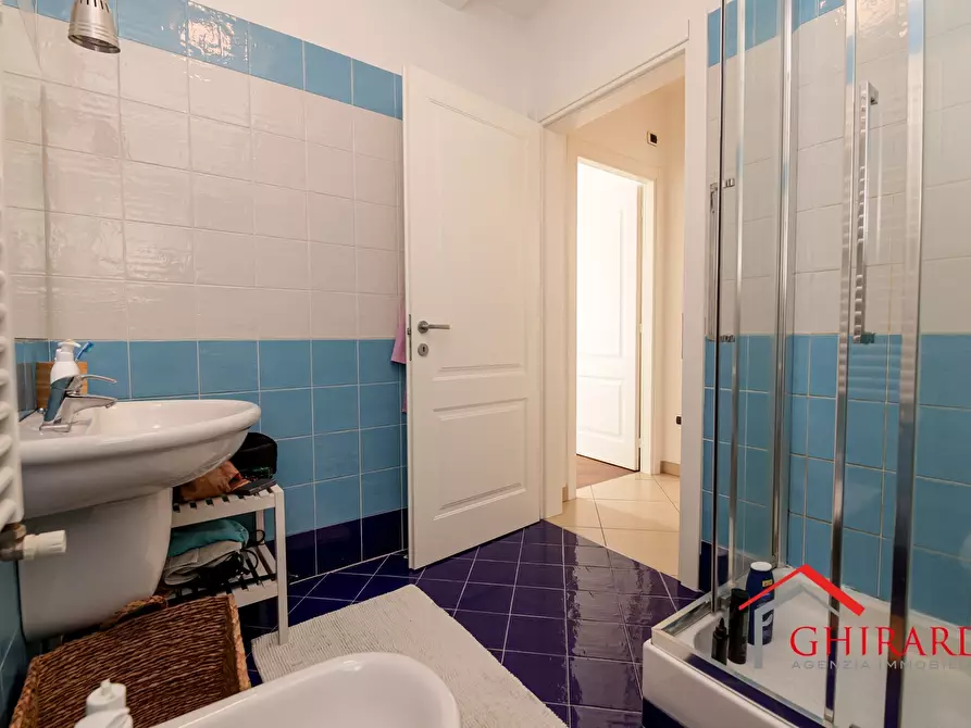 Immagine 15 di Bilocale in vendita  in VIA CIBRARIO 37 a Genova