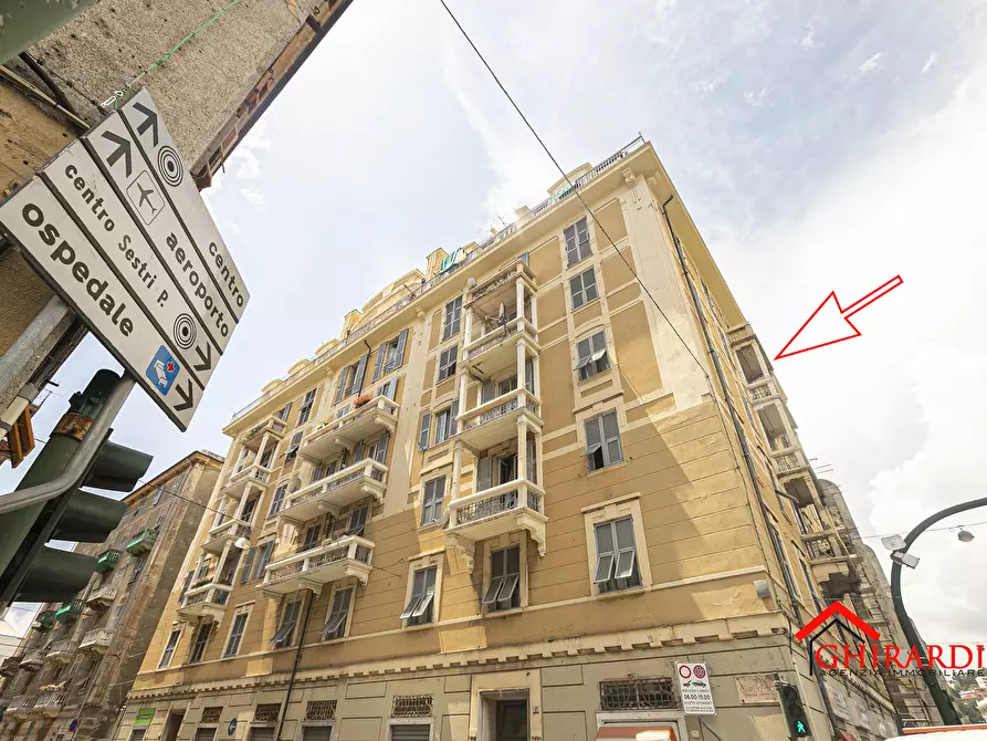 Immagine 46 di Trilocale in affitto  a Genova