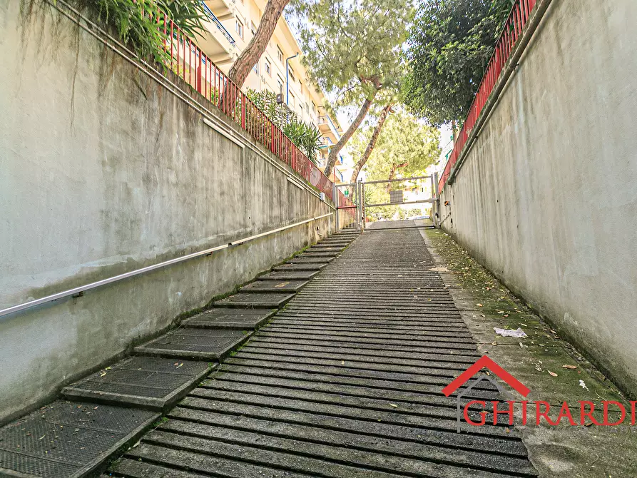 Immagine 5 di Garage in affitto  in VIA CHIARAVAGNA a Genova