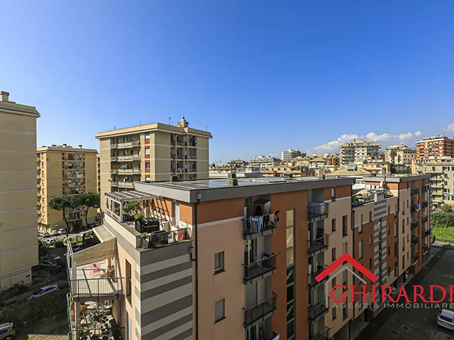 Immagine 31 di Trilocale in vendita  in Via Pier Domenico da Bissone 4 a Genova