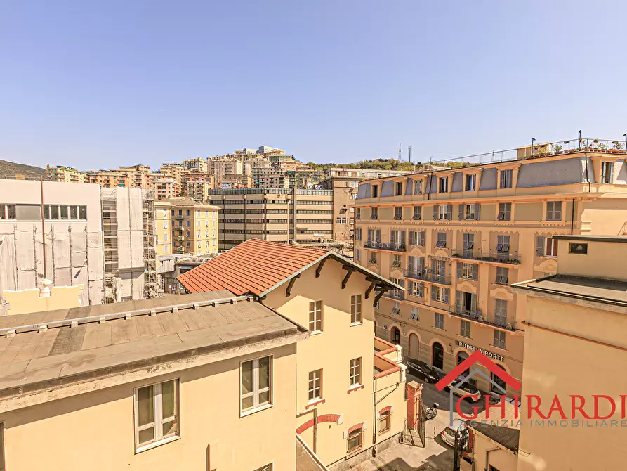 Immagine 16 di Ufficio in vendita  in Via Enrico Albareto a Genova