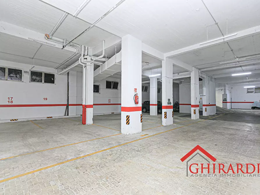 Immagine 11 di Garage in affitto  in VIA CHIARAVAGNA a Genova