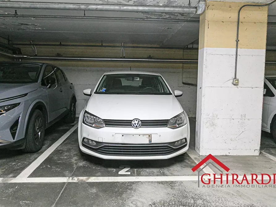 Immagine 24 di Garage in vendita  in Via Bombrini a Genova