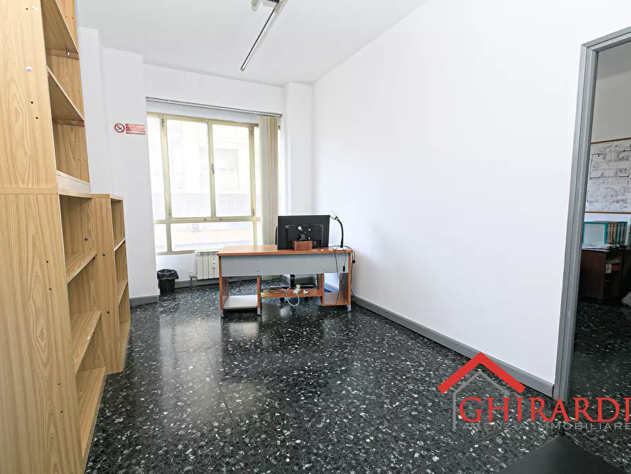 Immagine 10 di Ufficio in vendita  in VIA ERIDANIA 8 a Genova