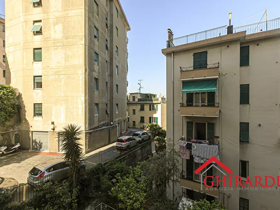 Immagine 25 di Bilocale in vendita  in Via Antonio Sant'Elia 21 a Genova