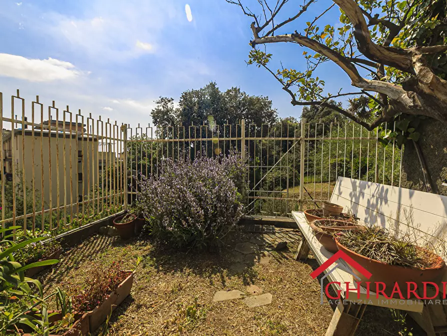 Immagine 45 di Quadrilocale in vendita  in Via Gavino Antonio 25 a Genova