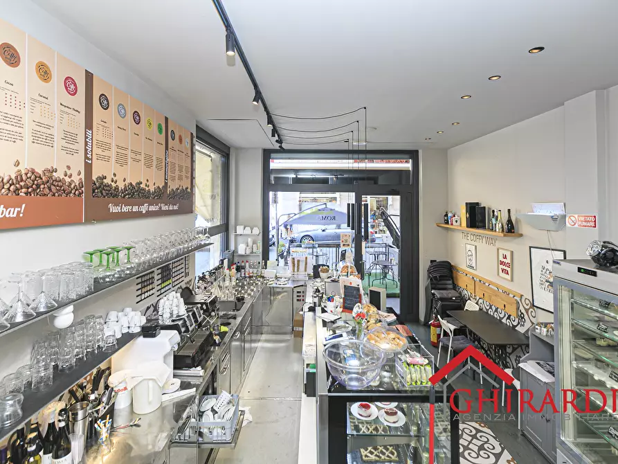 Immagine 10 di Attività commerciale in vendita  in Via Trento 52 a Genova