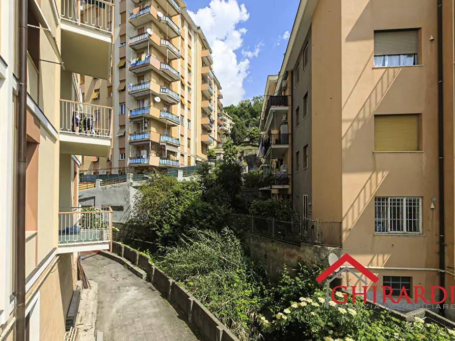 Immagine 41 di Quadrilocale in vendita  in Via Gavino Antonio 25 a Genova