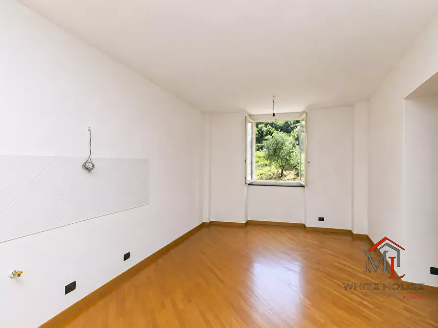 Immagine 1 di Trilocale in vendita  in Via Fra Giovanni Angelo Montorsoli 3 a Genova