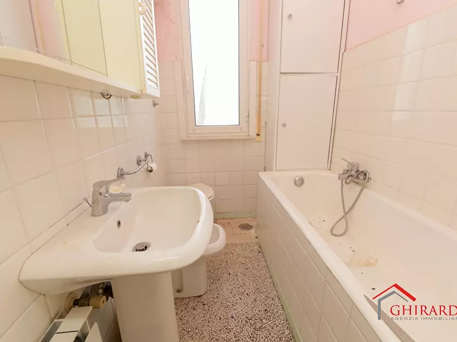Immagine 19 di Trilocale in vendita  in Via Sant'Alberto 61A a Genova