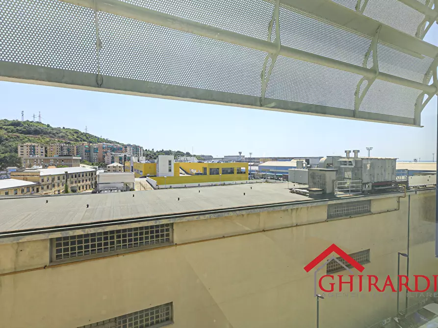 Immagine 35 di Ufficio in vendita  in Via delle Nuove Tecnologie Enrico Albareto 21 a Genova